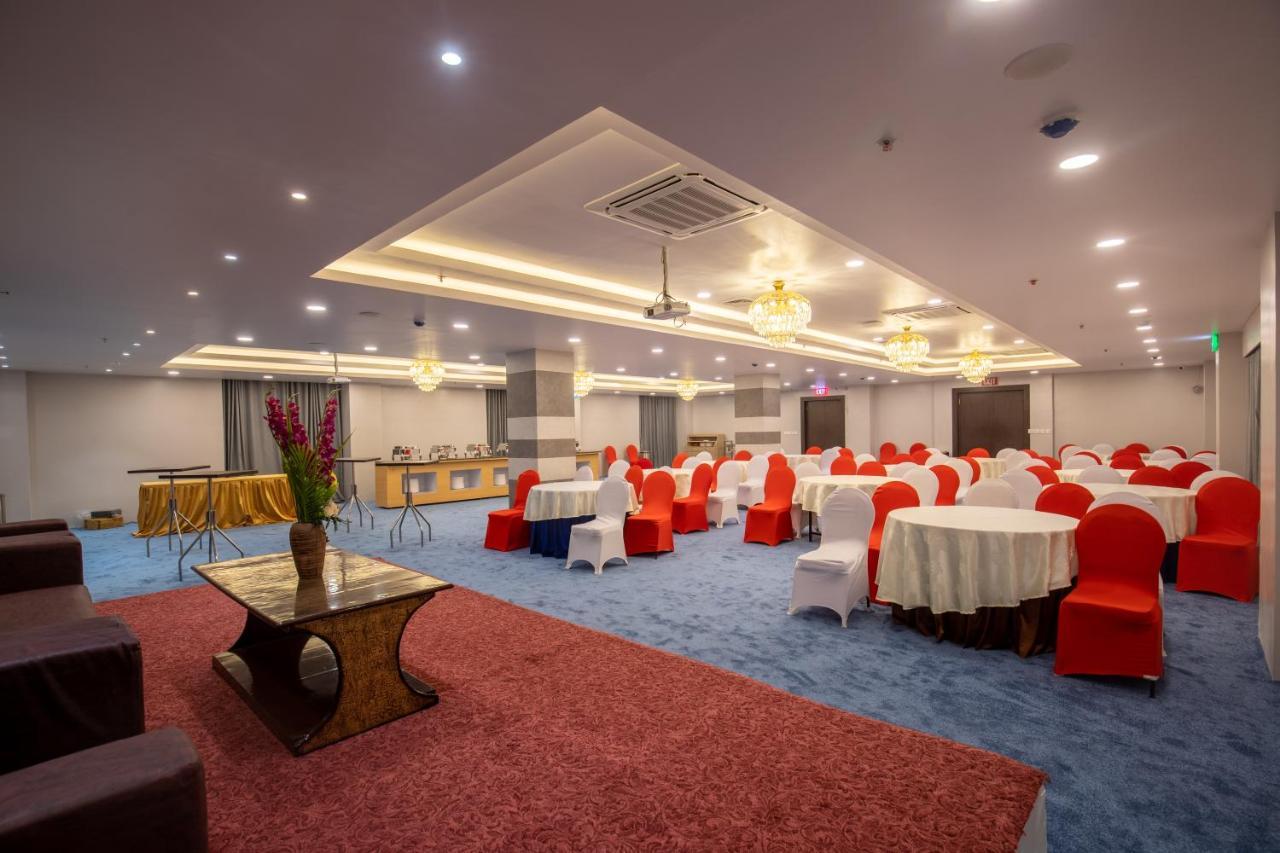 Hotel Palm International Butwal Eksteriør billede