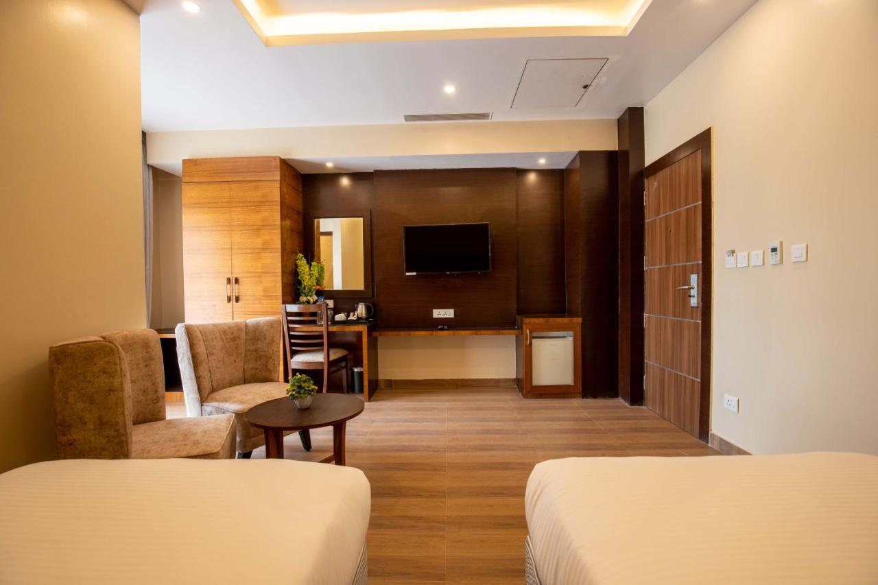 Hotel Palm International Butwal Eksteriør billede