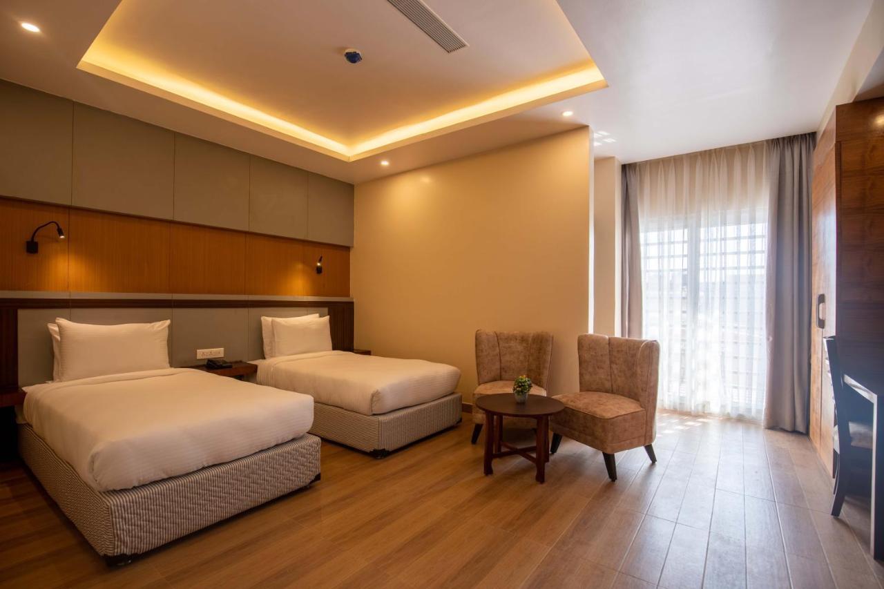 Hotel Palm International Butwal Eksteriør billede