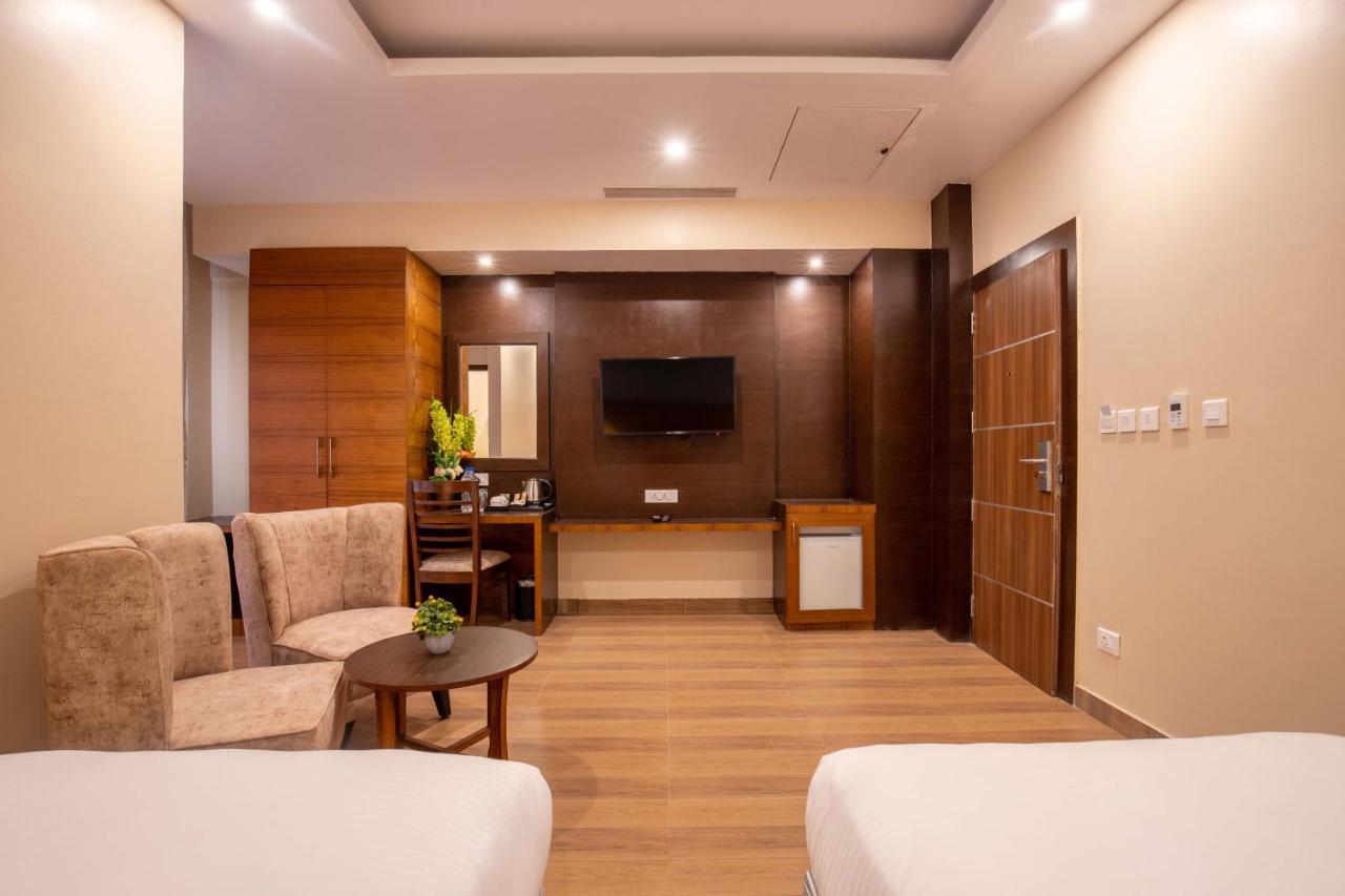 Hotel Palm International Butwal Eksteriør billede