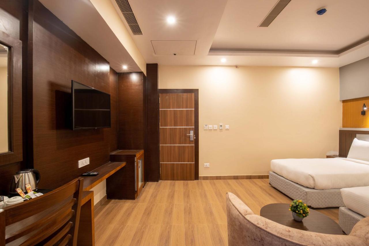Hotel Palm International Butwal Eksteriør billede