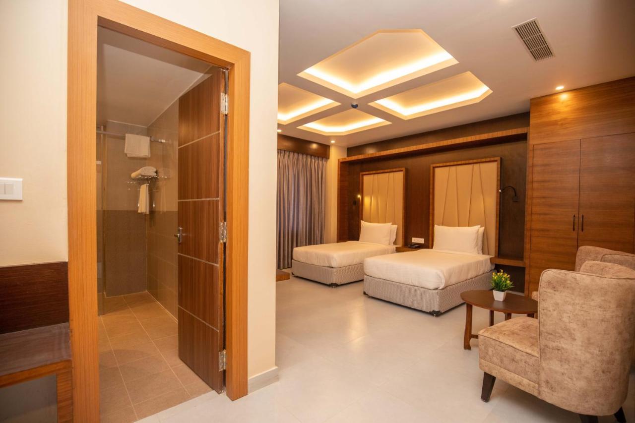 Hotel Palm International Butwal Eksteriør billede