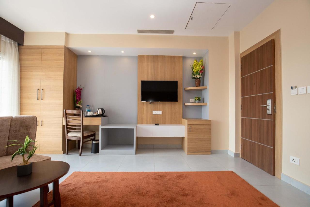 Hotel Palm International Butwal Eksteriør billede