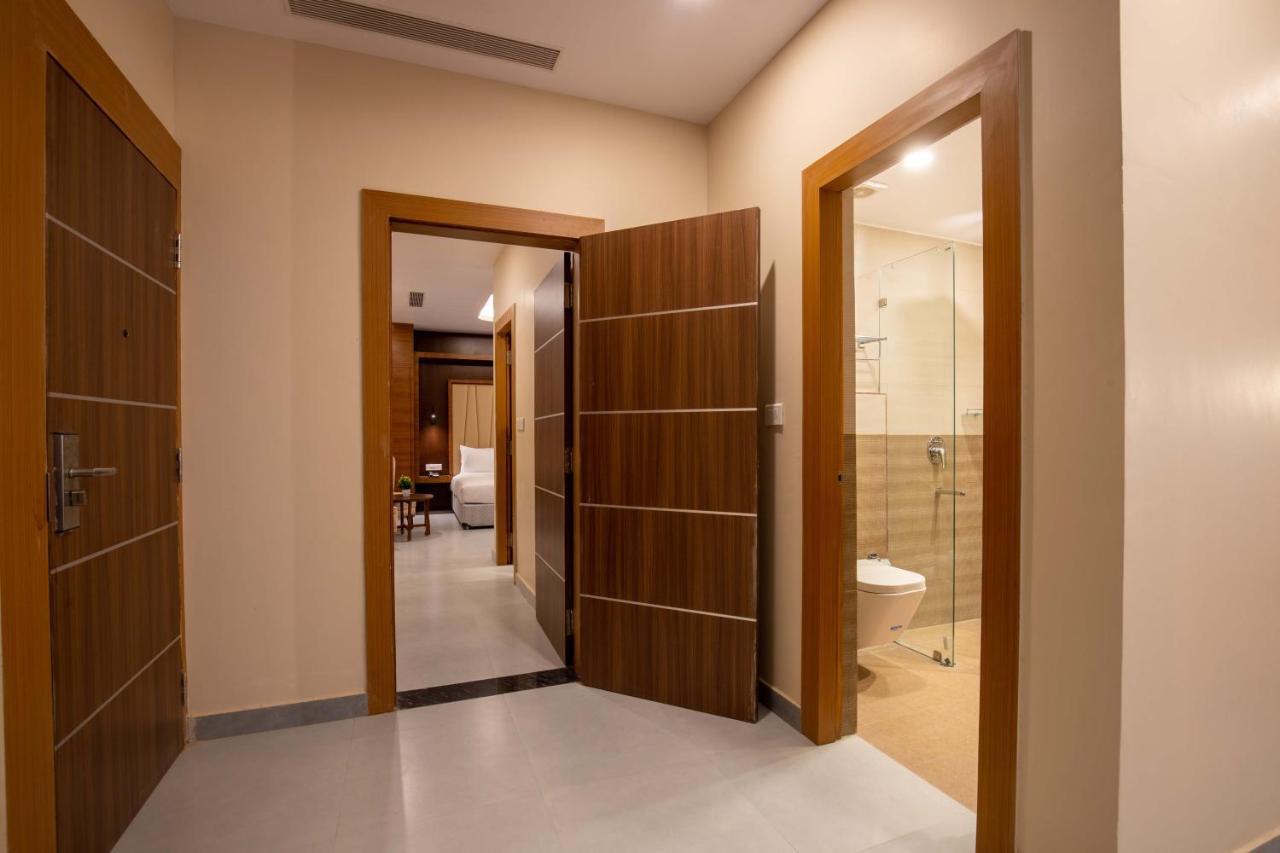 Hotel Palm International Butwal Eksteriør billede