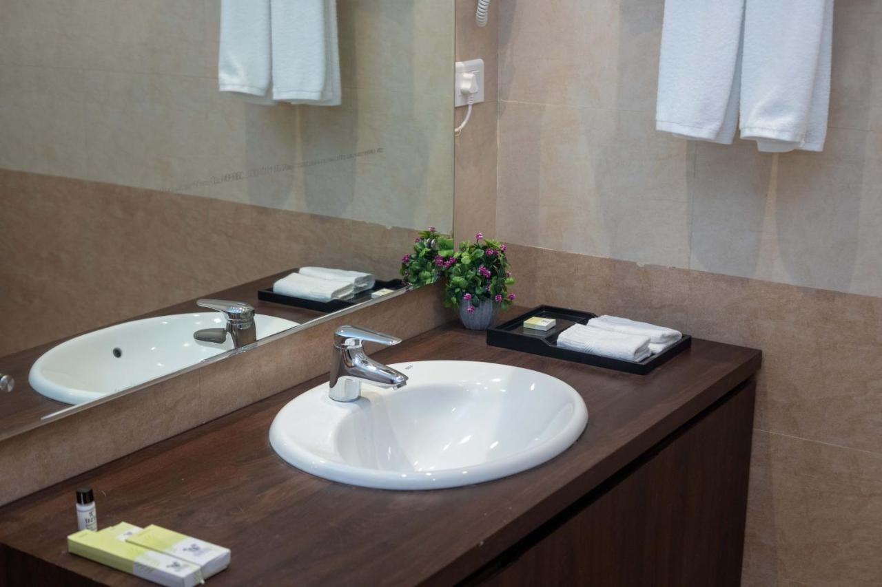 Hotel Palm International Butwal Eksteriør billede