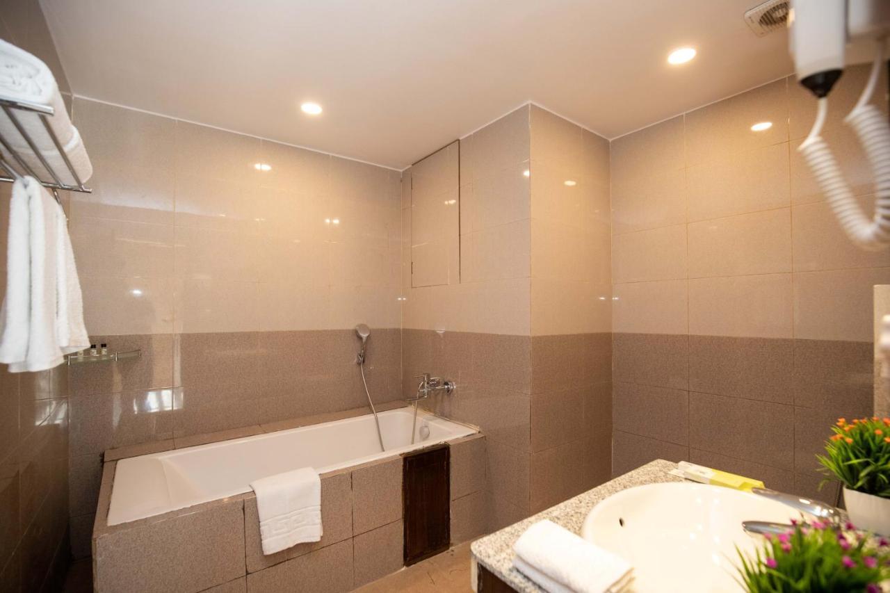 Hotel Palm International Butwal Eksteriør billede