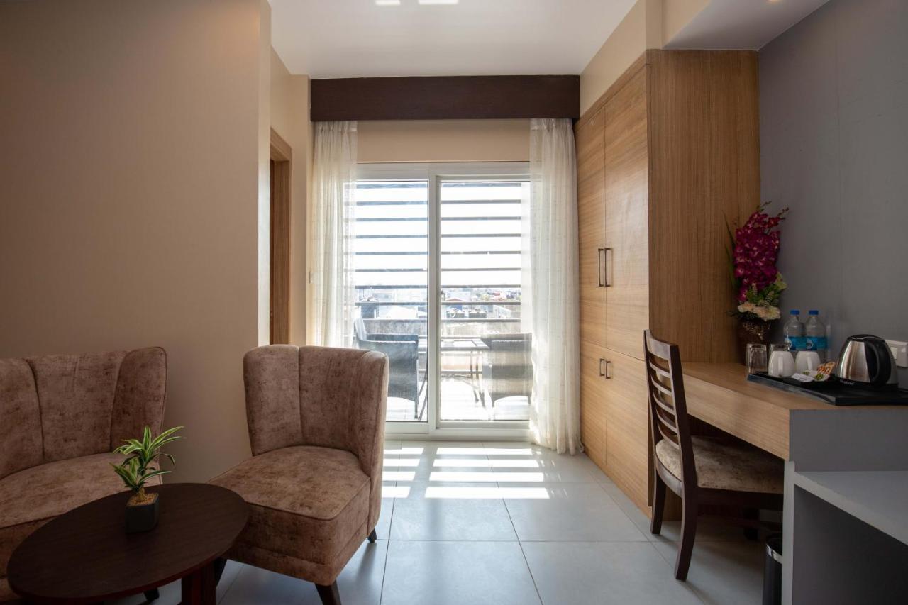 Hotel Palm International Butwal Eksteriør billede