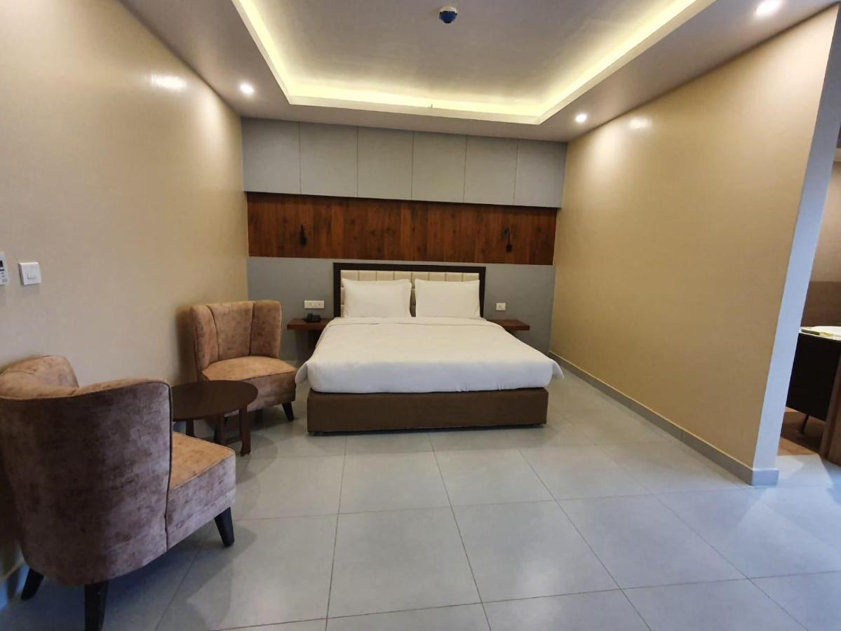 Hotel Palm International Butwal Eksteriør billede